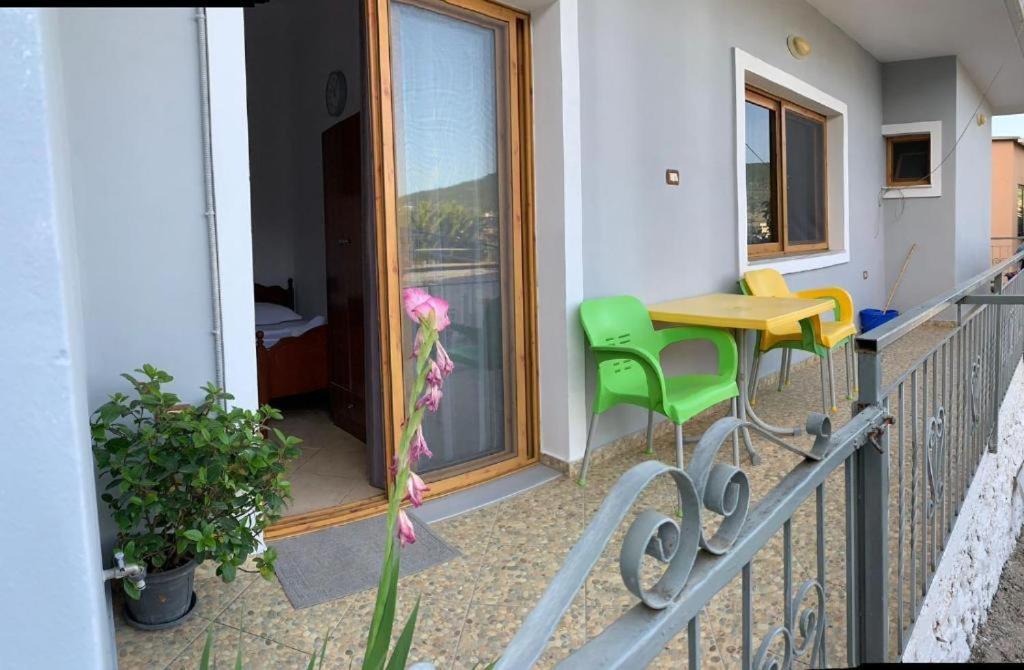 Albi'S Guesthouse Ksamil Exterior foto