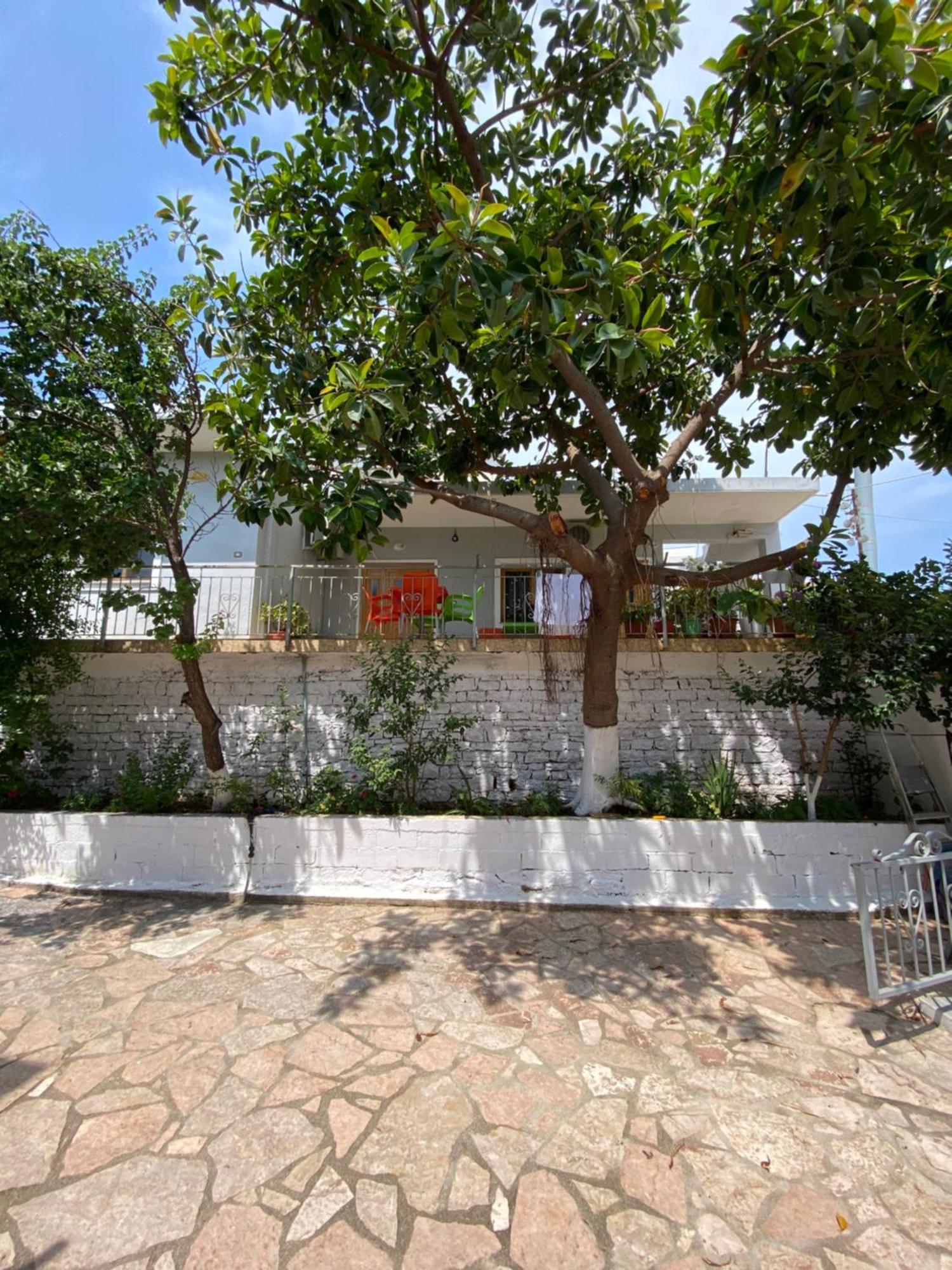 Albi'S Guesthouse Ksamil Exterior foto